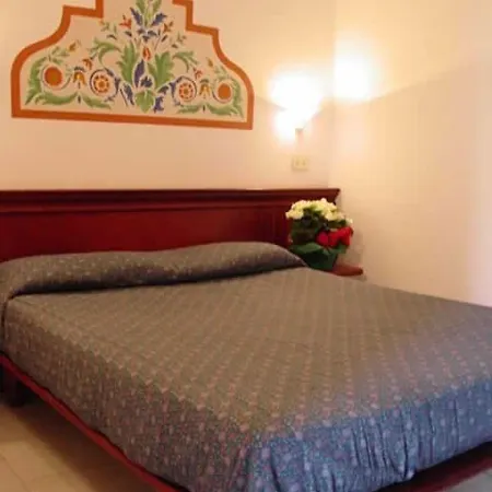 Residenza Dei Cavalleggeri Aparthotel 3*